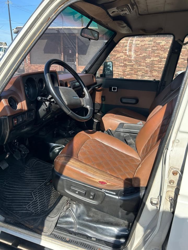 1986 Toyota land cruiser diesel in Houston, TX (photo 9) — photo 9