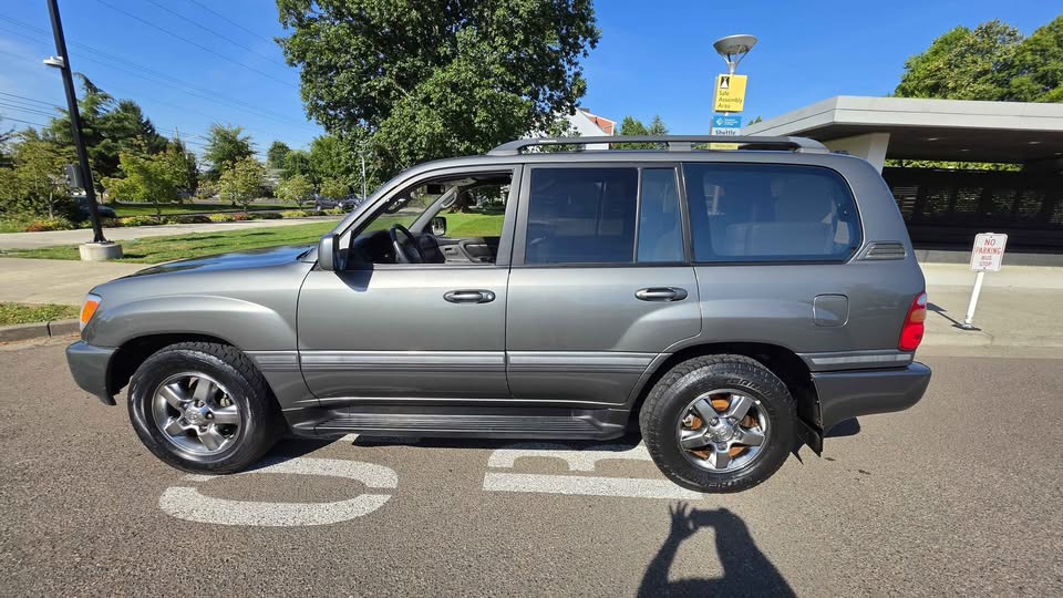 1998 Toyota Landcruiser · Sport Utility 4D in Portland, OR (photo 8) — photo 8