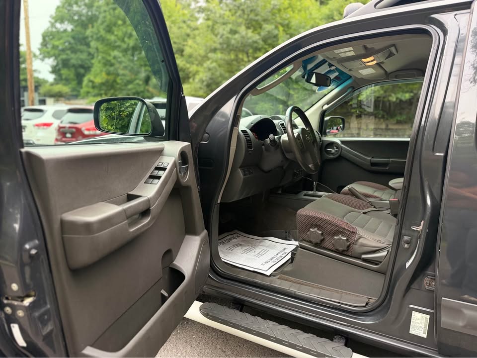 2012 Nissan Xterra · Off-Road Sport Utility 4D (photo 11) — photo 11