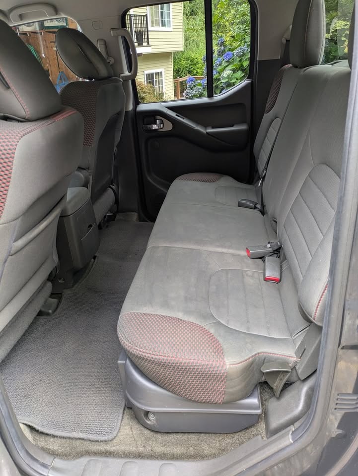 2012 Nissan Frontier Pro-4x (v6 4x4) crew cab WITH extras in Woodinville, WA (photo 6) — photo 6