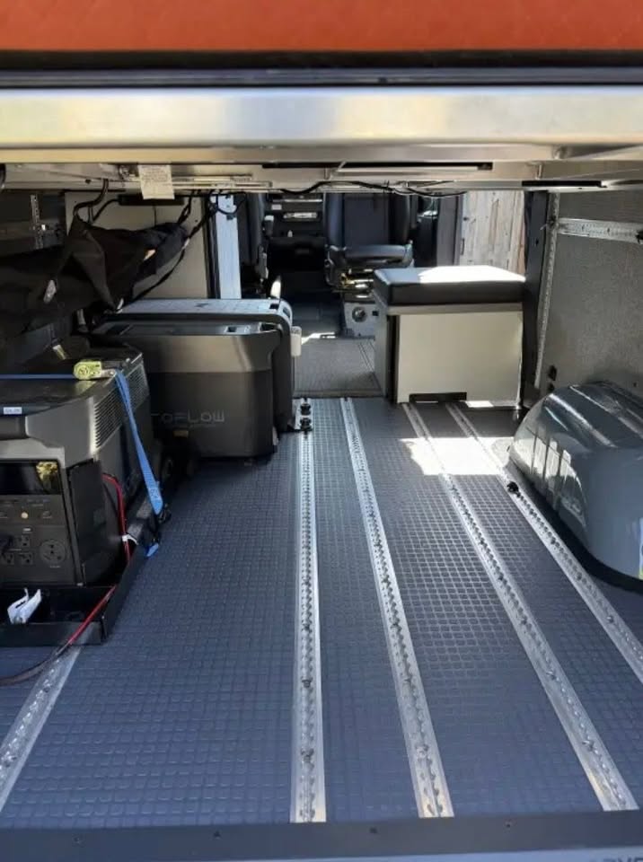 2023 Winnebago adventure wagon 44m — lifted 4x4 sprinter, 25k mi, loaded with upgrades in Salt Lake City, UT (photo 5)