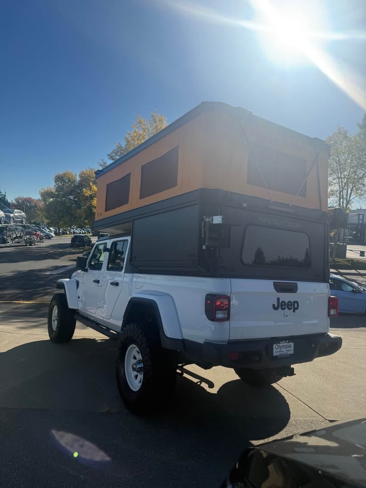 2021 Jeep Gladiator · Sport S Pickup 4D 5 ft in Tacoma, WA (photo 4) — photo 4