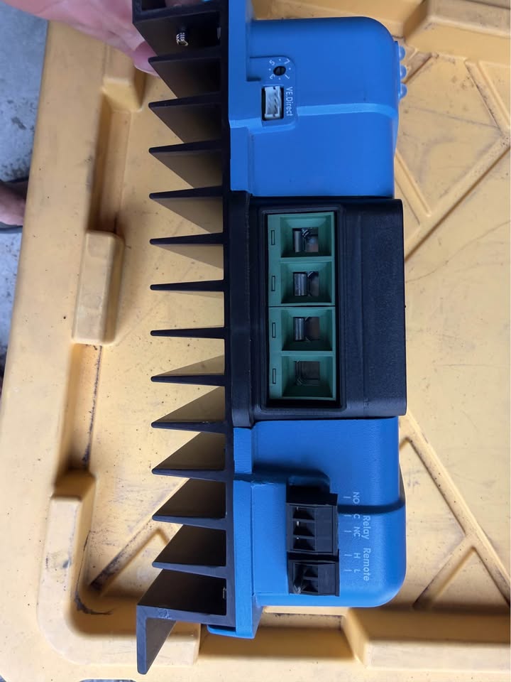 Solar charger-Victron (photo 4) — photo 4
