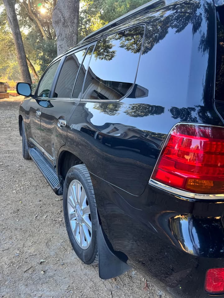 2010 Lexus LX · LX 570 Sport Utility 4D in Novato, CA (photo 6) — photo 6