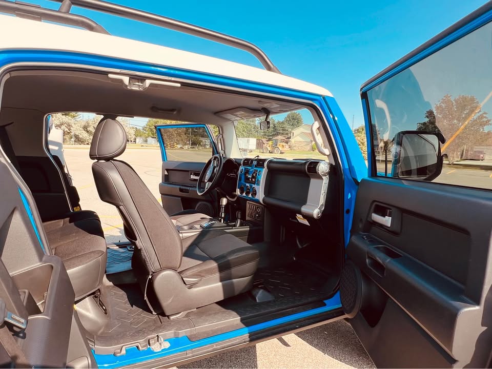 2007 Toyota FJ Cruiser · Sport Utility 2D (photo 11) — photo 11