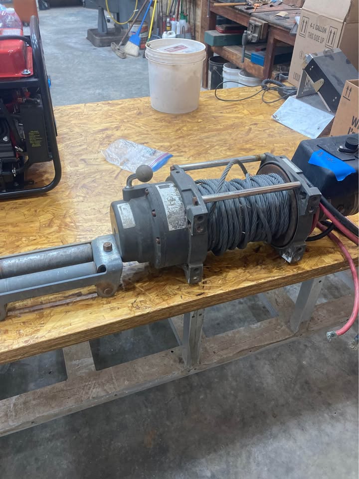Warn 12k Winch (photo 2) — photo 2