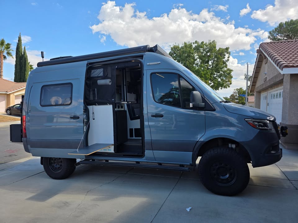 2022 Winnebago revel 4x4 diesel in Montgomery, TX (photo 3) — photo 3