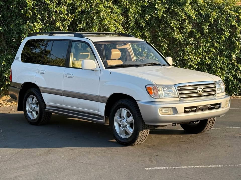 2005 Toyota Land Cruiser in Fair Oaks, CA (photo 2) — photo 2