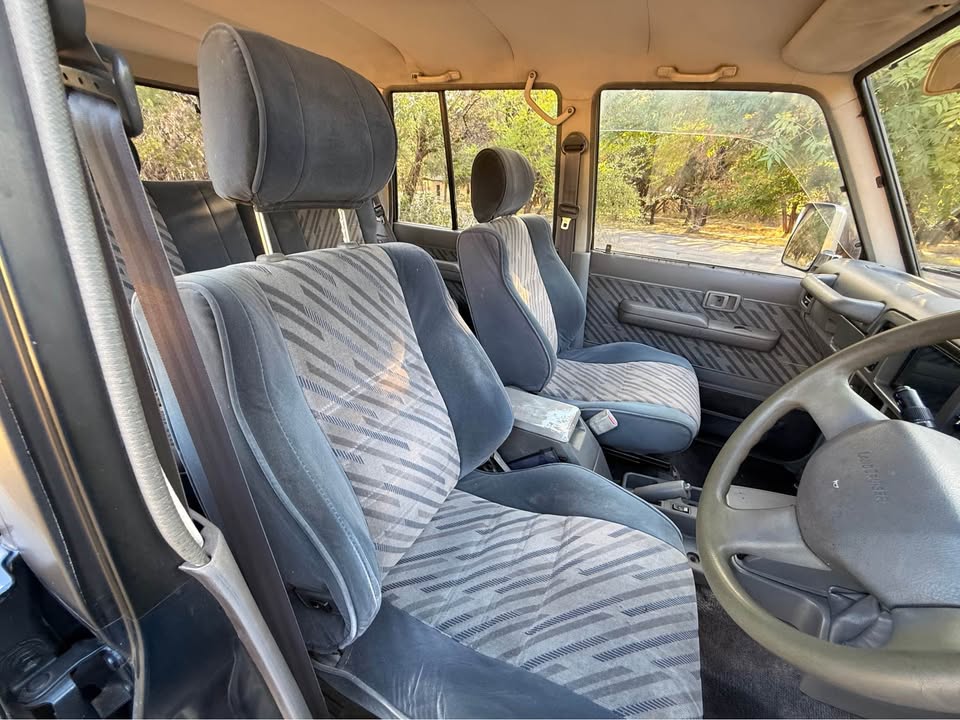 1994 Toyota Landcruiser · Prado SX Wide 3.0 Turbo-Diesel in Spicewood, TX (photo 11) — photo 11