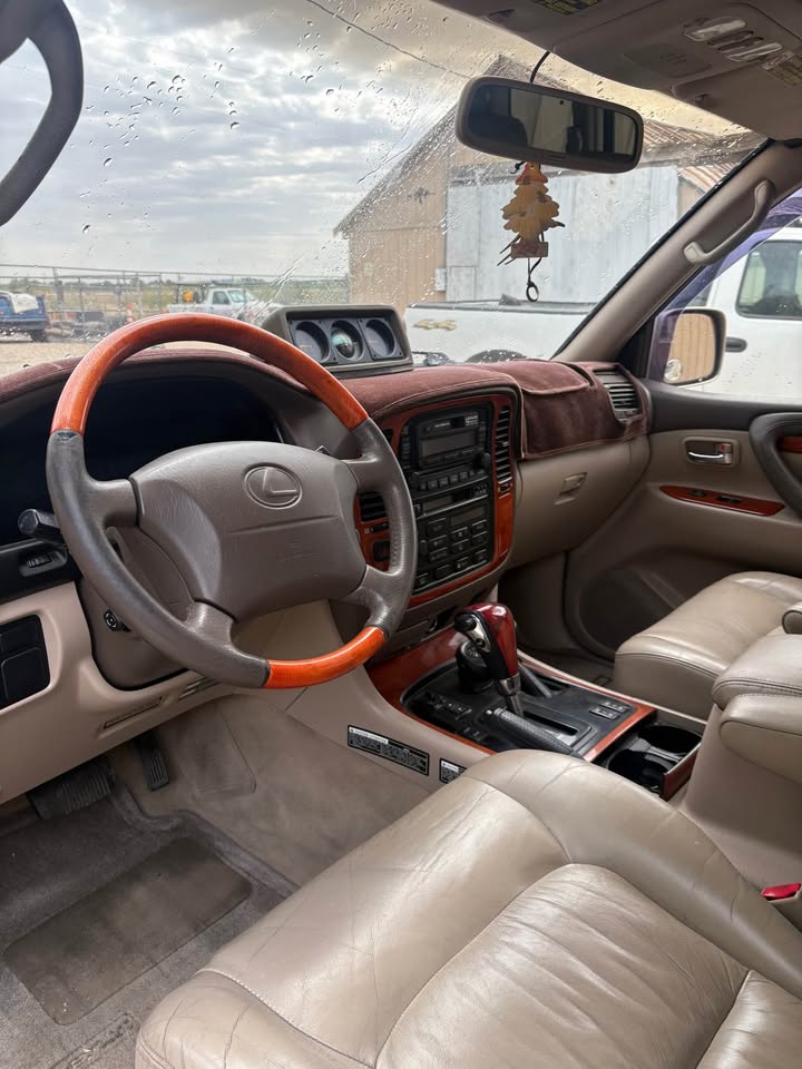 2000 Lexus LX · LX 470 Sport Utility 4D in Nampa, ID (photo 8) — photo 8