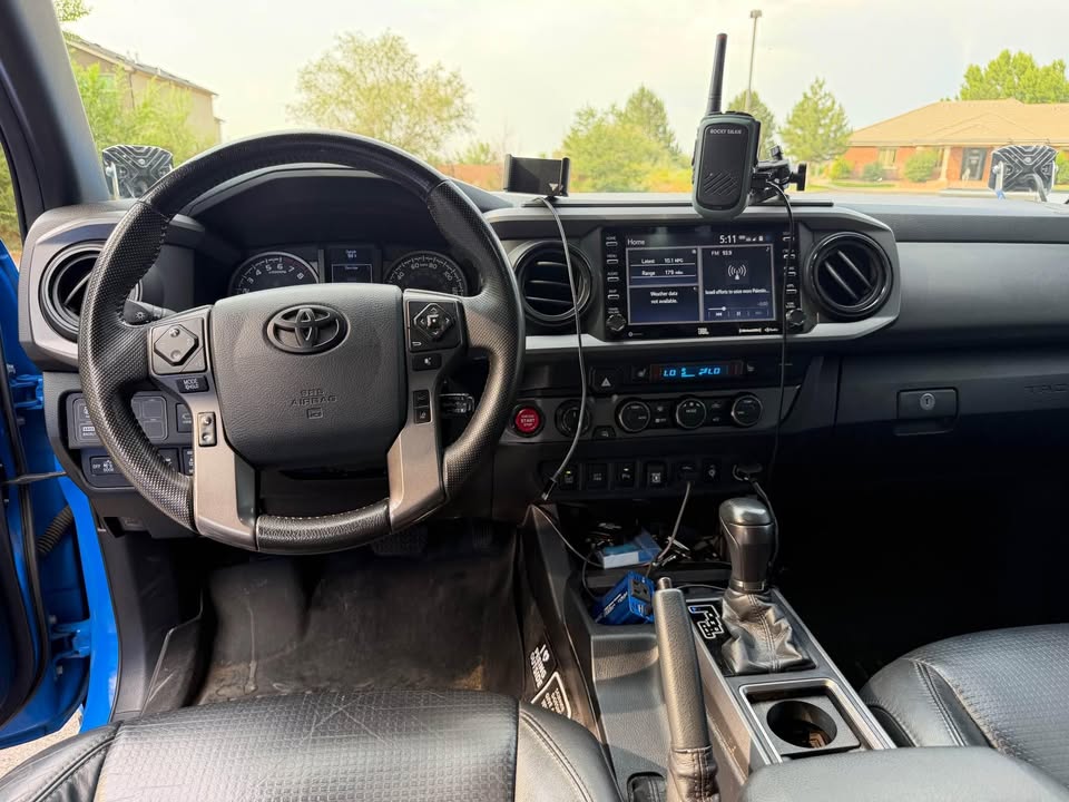 2020 Toyota Tacoma Double Cab · TRD Off-Road Pickup 4D 5 ft (photo 7) — photo 7