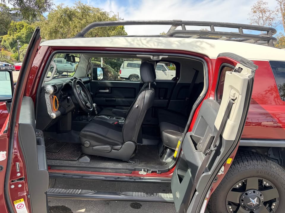 2011 Toyota FJ Cruiser · Sport Utility 2D in Sausalito, CA (photo 6) — photo 6