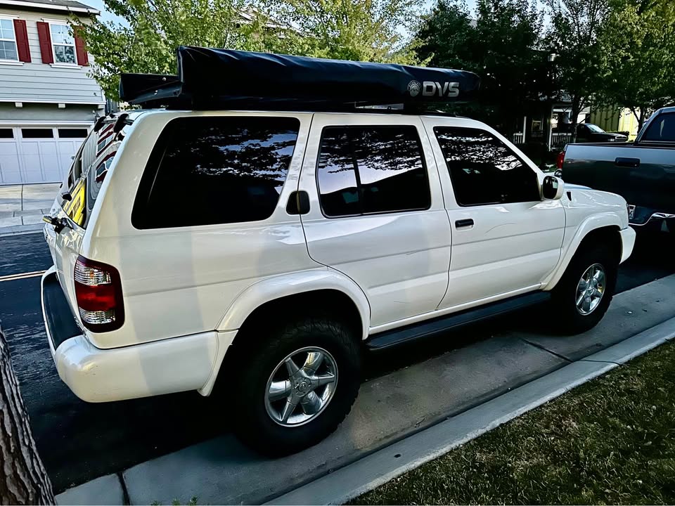 2001 Nissan Pathfinder · LE Sport Utility 4D (photo 4) — photo 4