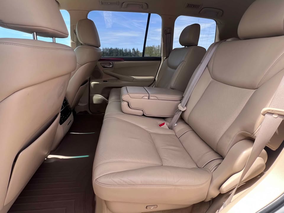 2010 Lexus LX · LX 570 Sport Utility 4D in Snoqualmie, WA (photo 7) — photo 7