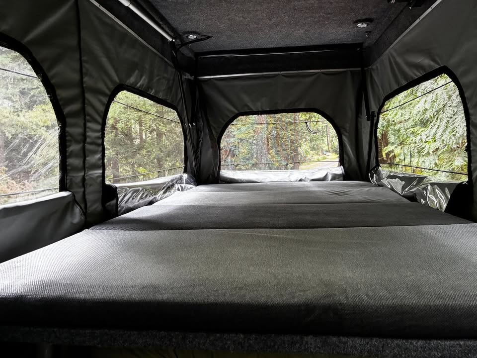 2020 Mercedes Benz (Freightliner-branded) sprinter 4x4 in Bainbridge Island, WA (photo 5)