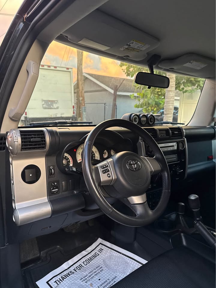 2007 Toyota FJ Cruiser · Sport Utility 2D in Tampa, FL (photo 12) — photo 12