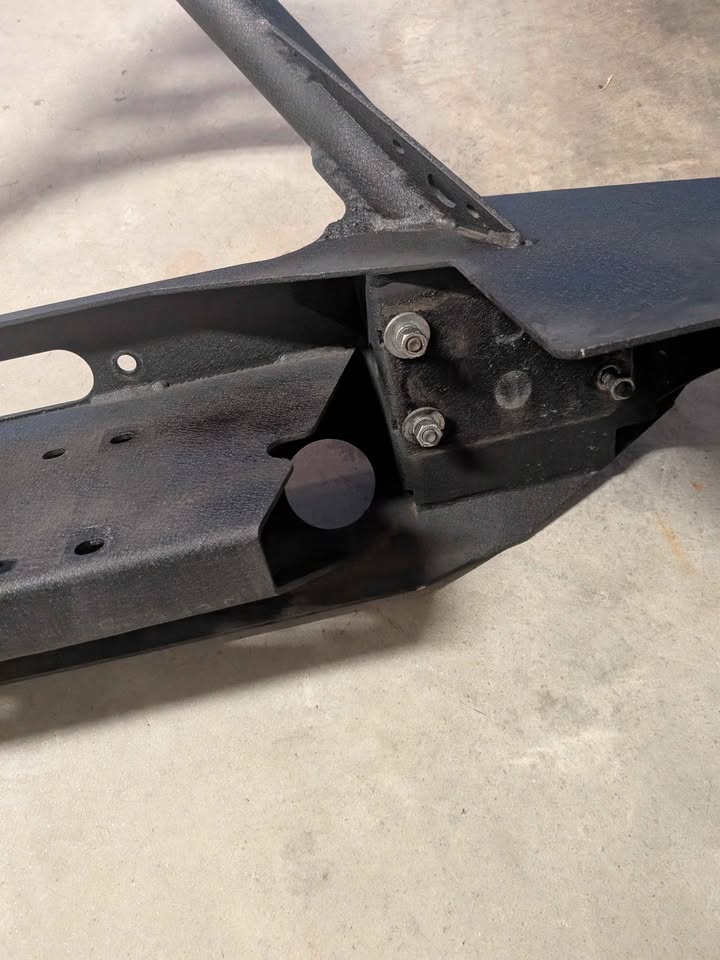 Smittybilt stinger hoop (often part of the Smittybilt SRC or XRC line) with hi-lift jack in Mooresville, NC (photo 3) — photo 3