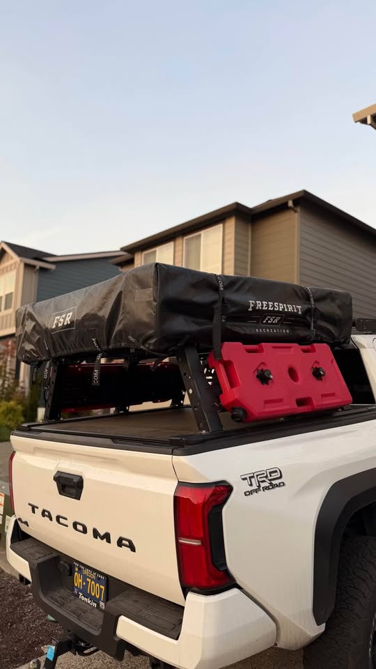 FreeSpirit Recreation (FSR) Rooftop Tent in Happy Valley, OR (photo 4) — photo 4