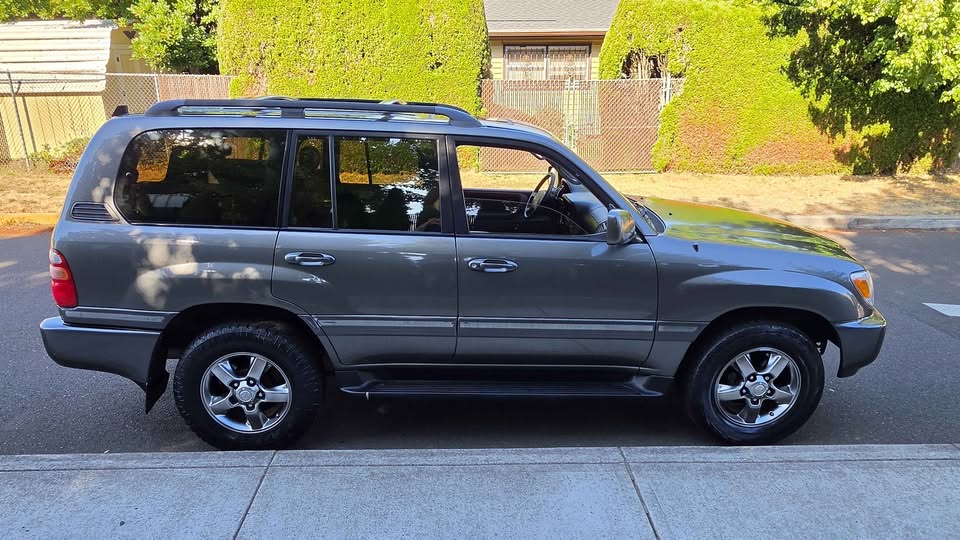 1998 Toyota Landcruiser · Sport Utility 4D in Gresham, OR (photo 4) — photo 4