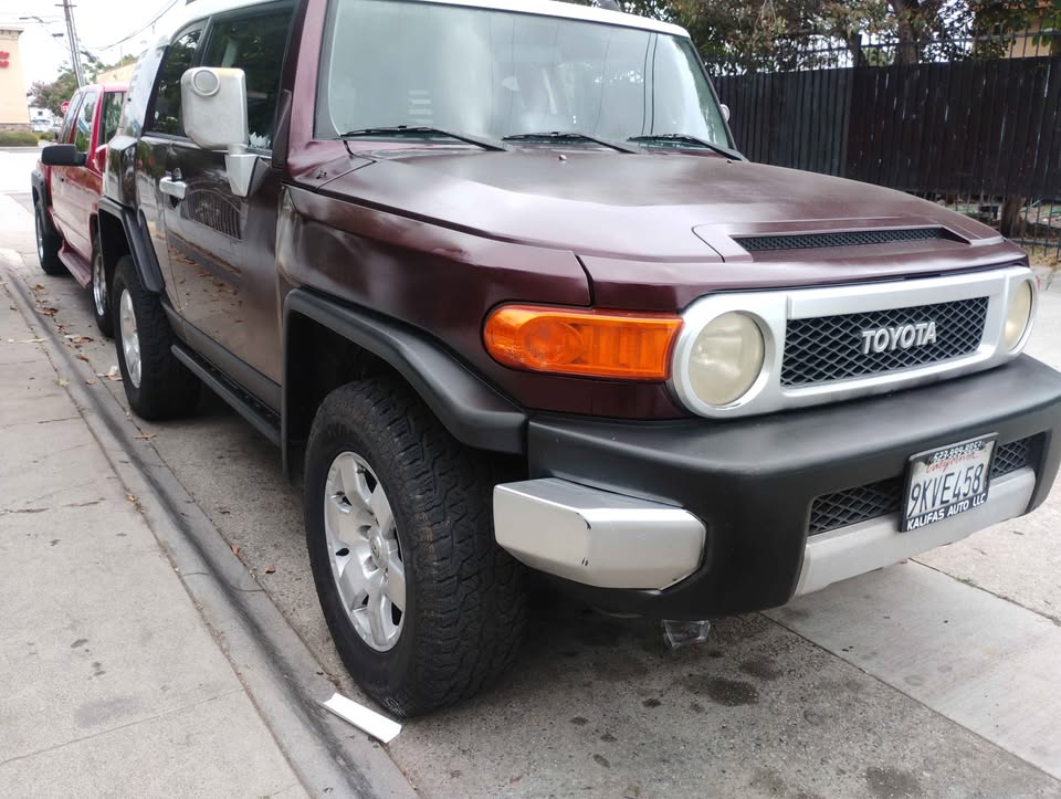 2008 Toyota FJ Cruiser · Sport Utility 2D (photo 4) — photo 4