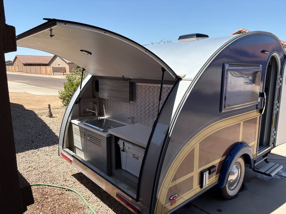 2023 Ultimate Toys Ultimate Camper “Woody” – Rare Luxury Teardrop – nüCamp/T@B 320 Based in Phoenix, AZ (photo 6) — photo 6