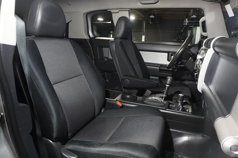 2010 Toyota FJ Cruiser in Salt Lake City, UT (photo 10)