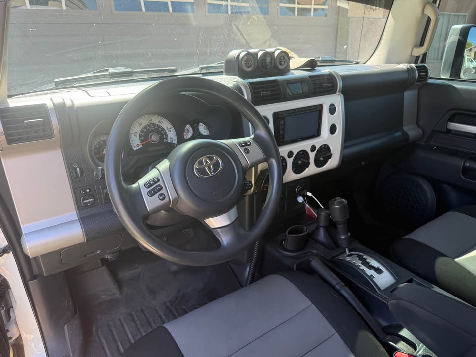 2012 Toyota FJ Cruiser · Sport Utility 2D in Surprise, AZ (photo 9) — photo 9
