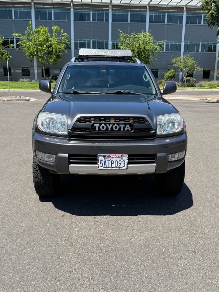2003 Toyota 4Runner · Limited Sport Utility 4D (photo 8) — photo 8