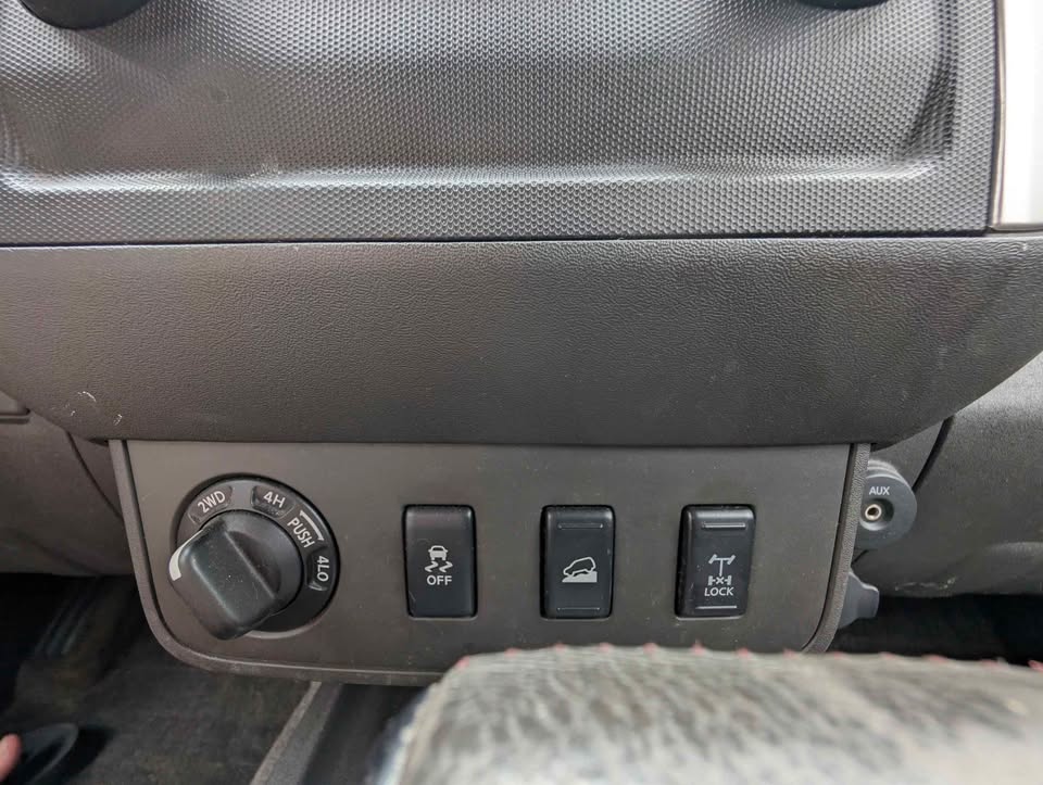 2012 Nissan Xterra · PRO-4X Sport Utility 4D in Aurora, CO (photo 7) — photo 7