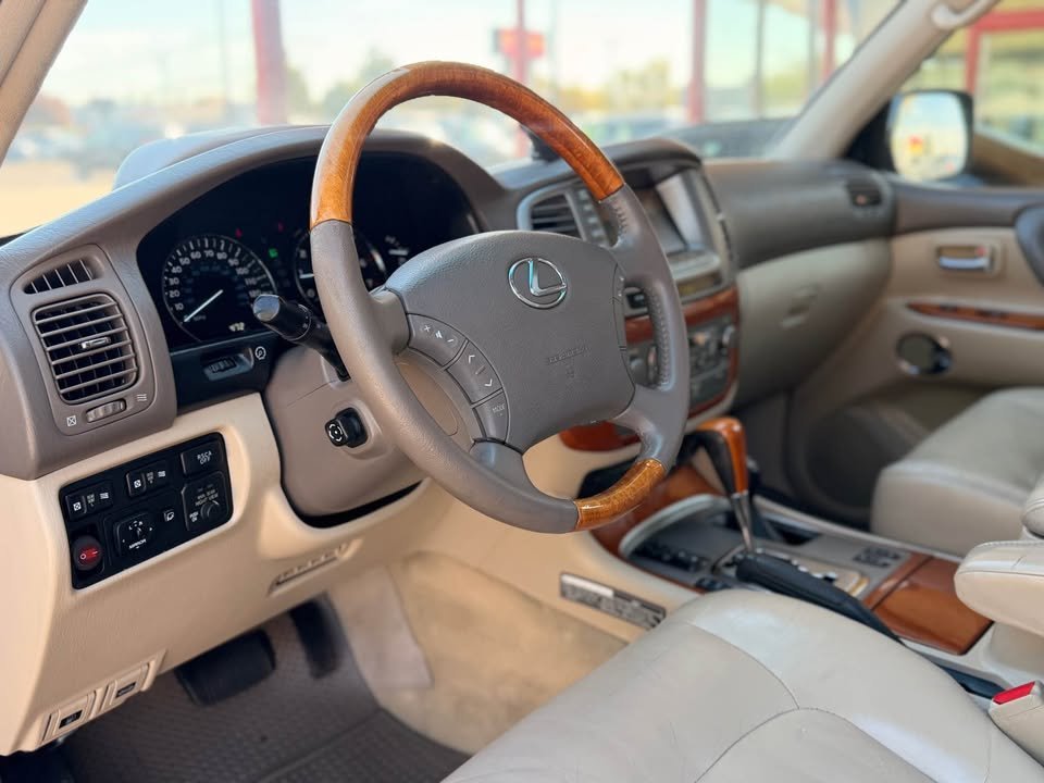 2004 Lexus LX 470 Sport Utility 4D in Boise, ID (photo 8) — photo 8