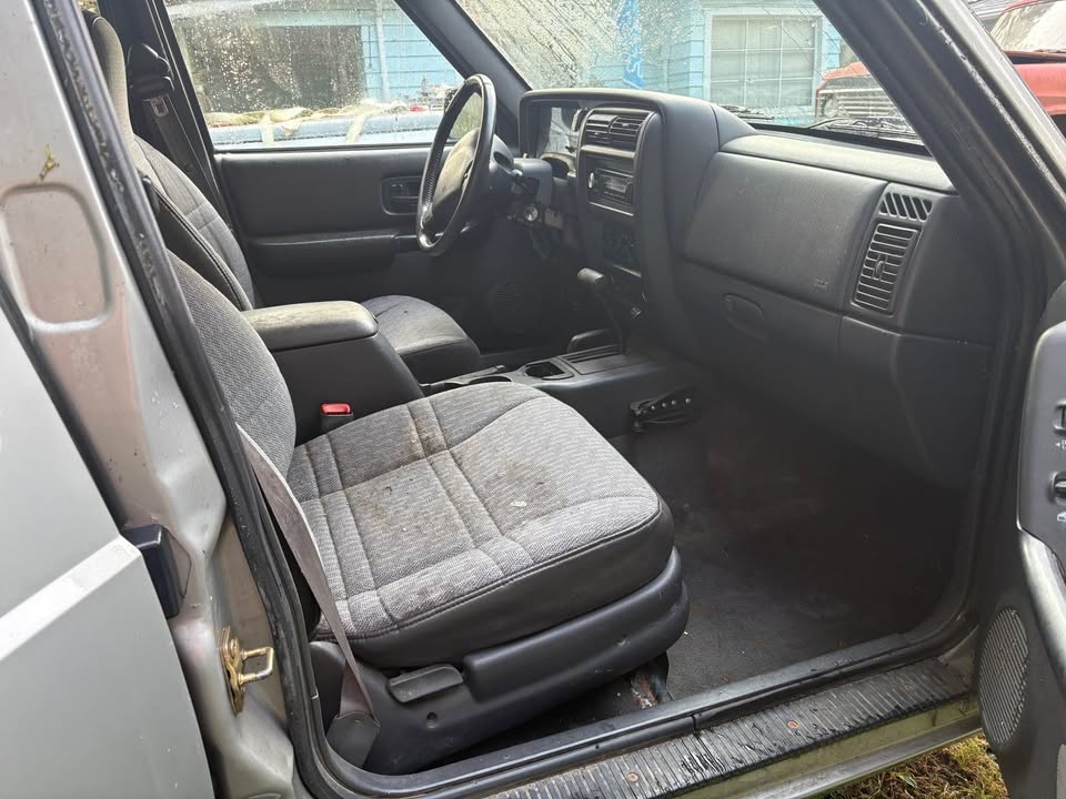 2000 Jeep Cherokee · SE Sport Utility 4D (photo 7) — photo 7
