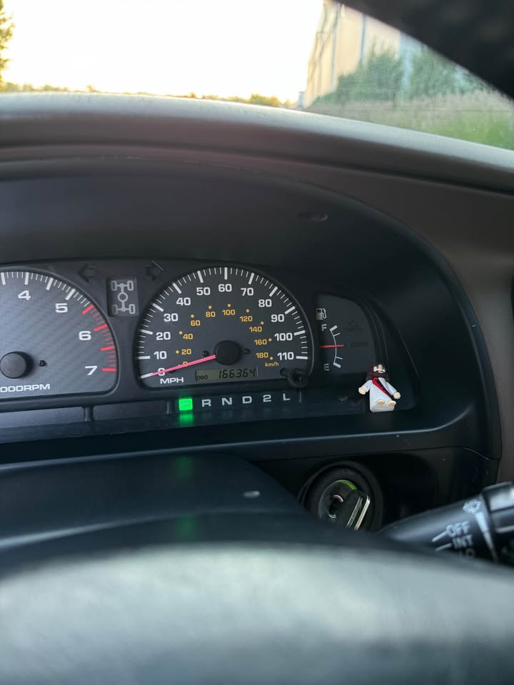 2001 Toyota 4Runner · SR5 Premium Sport Utility 4D in Edgewood, WA (photo 8) — photo 8