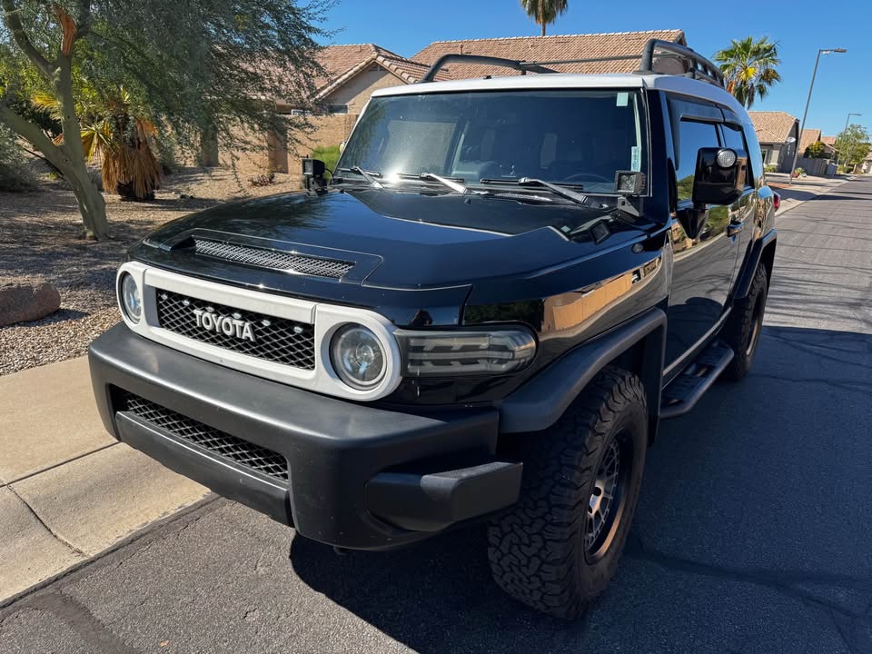 2010 Toyota FJ Cruiser in Gilbert, AZ (photo 2) — photo 2