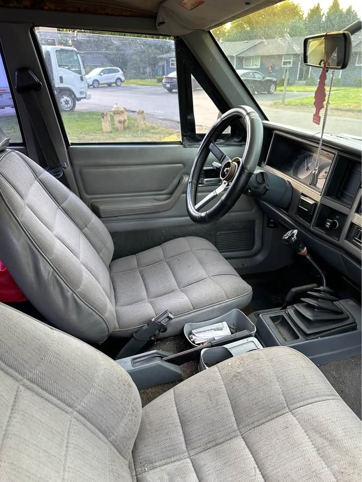 1992 Jeep Cherokee 4x4 Sport (photo 6) — photo 6