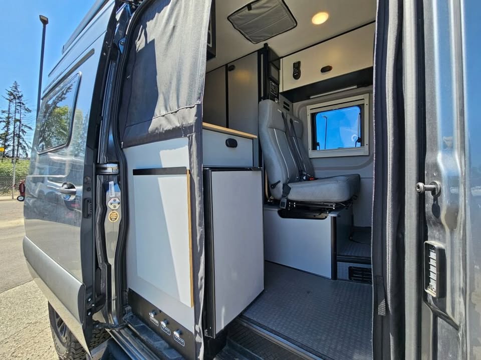 Used Class B Diesel - 2025 Winnebago Revel 44E LOTS OF UPGRADES in Kent, WA (photo 5) — photo 5