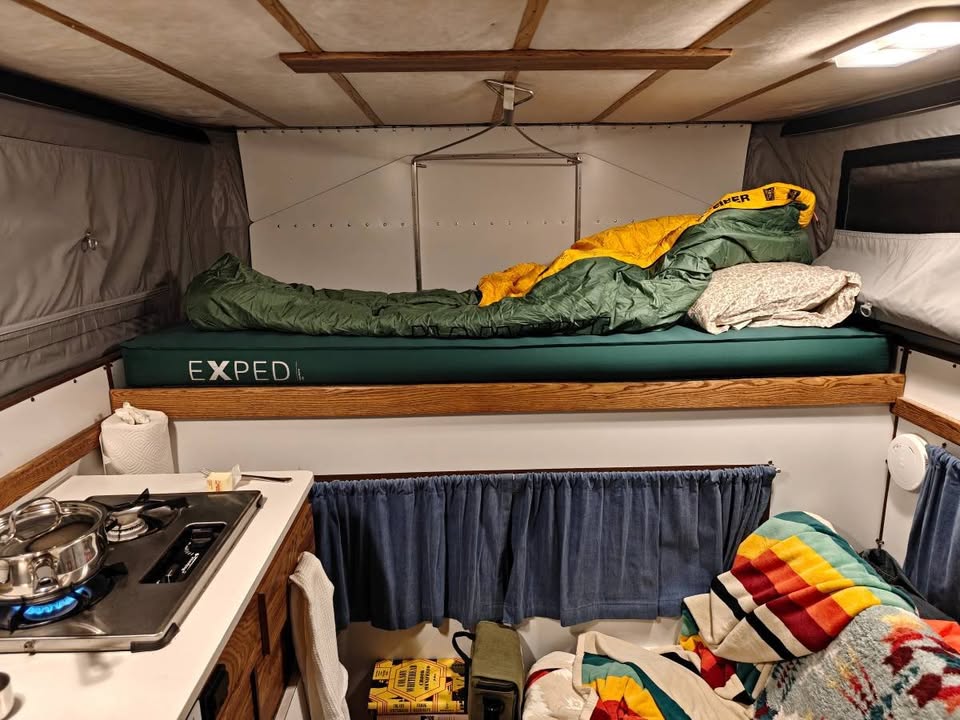 2001 Four Wheel Camper Hawk (photo 10) — photo 10
