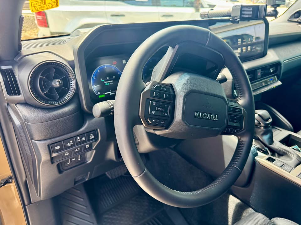 2025 Toyota Landcruiser · Heritage Edition Sport Utility 4D in Live Oak, TX (photo 9) — photo 9