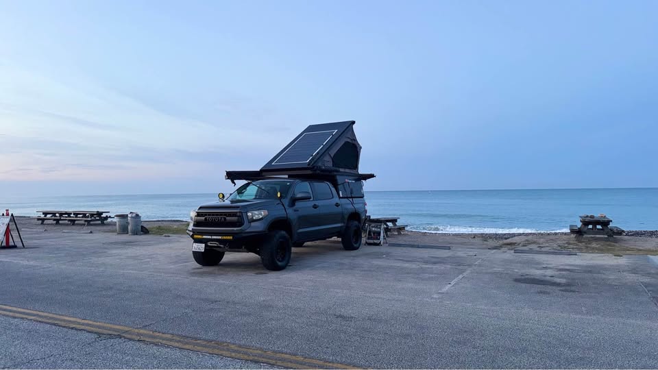Overland topper camper lone peak in Bell Gardens, CA (photo 5) — photo 5