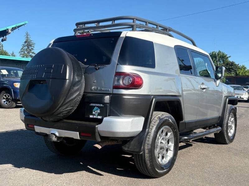 2012 Toyota FJ CRUISER in Portland, OR (photo 4)