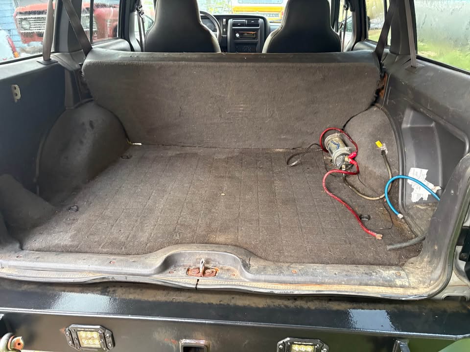 2000 Jeep Cherokee · SE Sport Utility 4D (photo 10) — photo 10