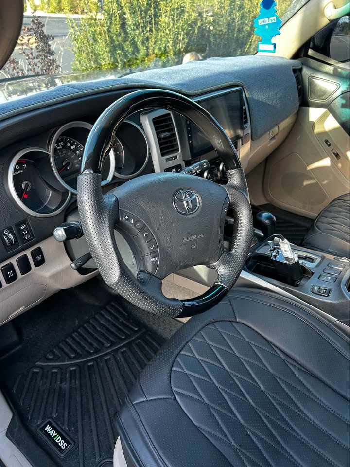 2007 Toyota 4Runner · Limited Nightshade Edition Sport Utility 4D in Denver, CO (photo 7) — photo 7