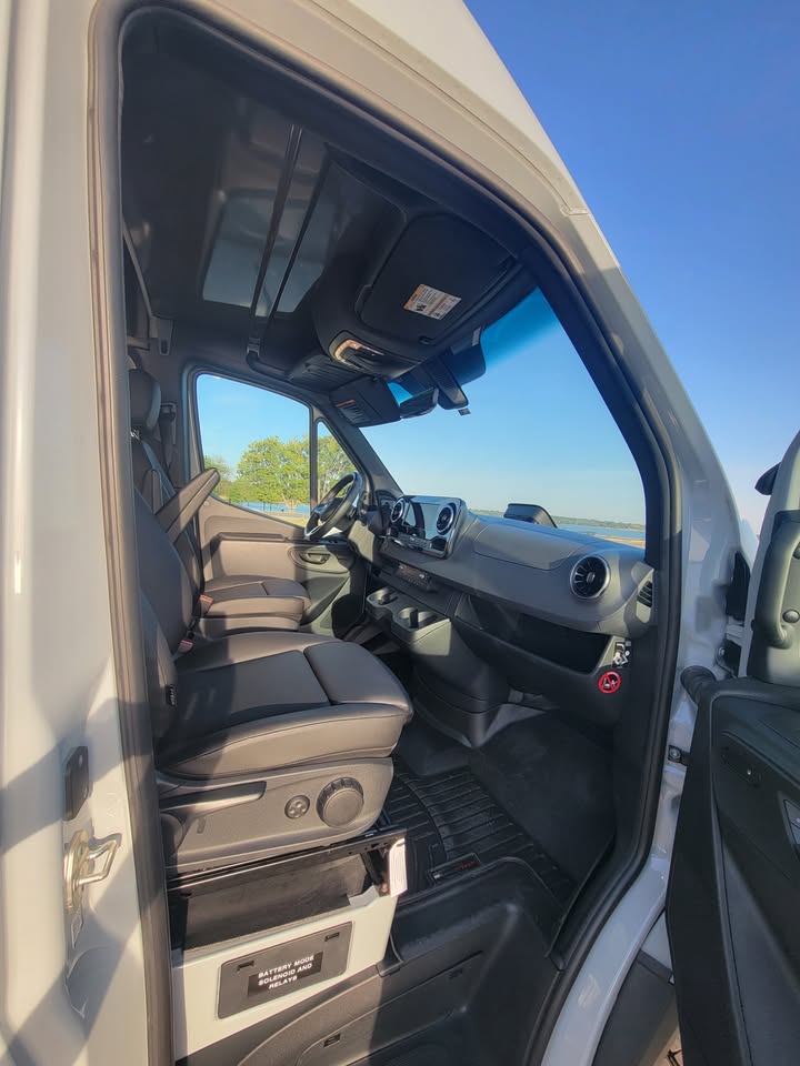 2026 Winnebago Revel Sport 44N in Little Elm, TX (photo 12) — photo 12