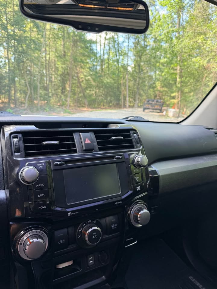 2015 Toyota 4Runner · Trail Premium Sport Utility 4D (photo 6) — photo 6