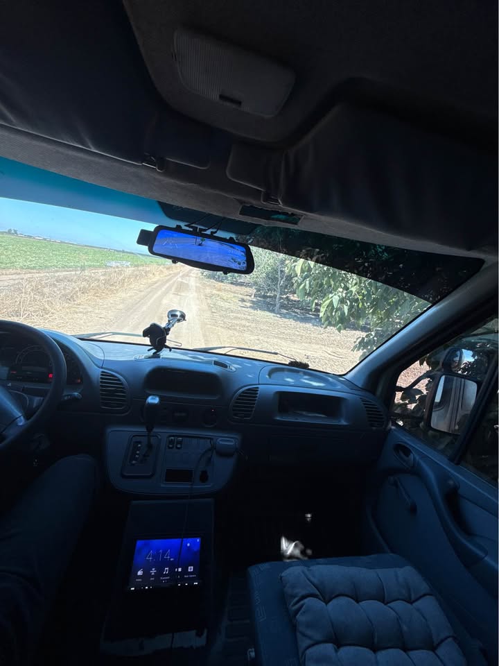 2005 Dodge Sprinter 2500 · High Ceiling Van 3D in Stockton, CA (photo 4)