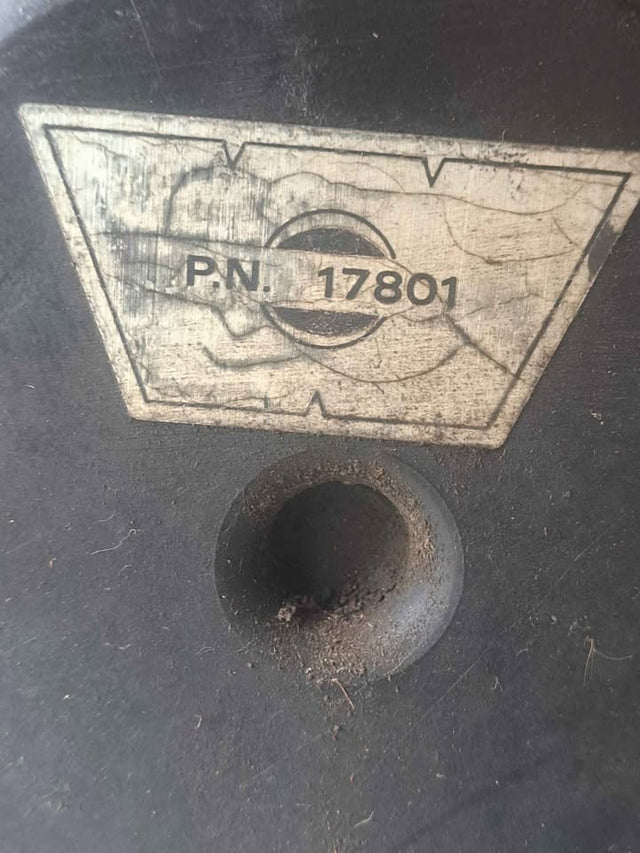 Warn M8000 Electric Winch — photo 3