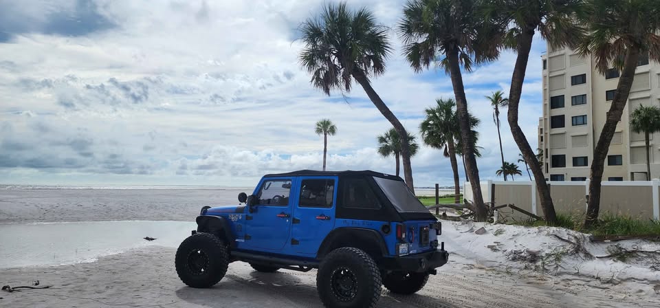 2015 Jeep Wrangler Unlimited · Rubicon (JK) Sport Utility 4D (photo 9) — photo 9