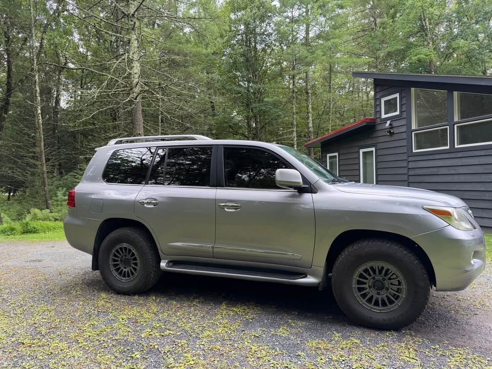 2008 Lexus LX · LX 570 Sport Utility 4D in Brooklyn, NY (photo 5) — photo 5