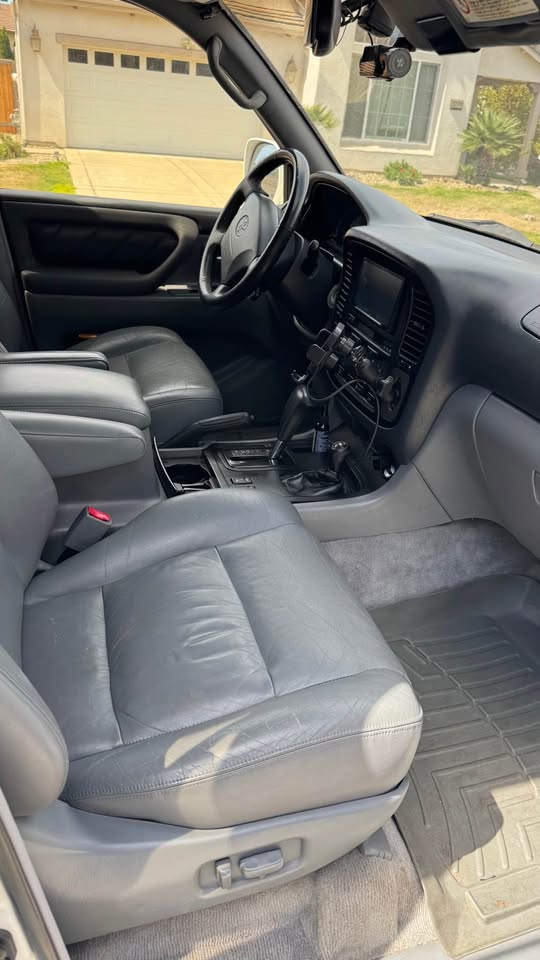 2000 Toyota Landcruiser · Sport Utility 4D in Rancho Cordova, CA (photo 8) — photo 8