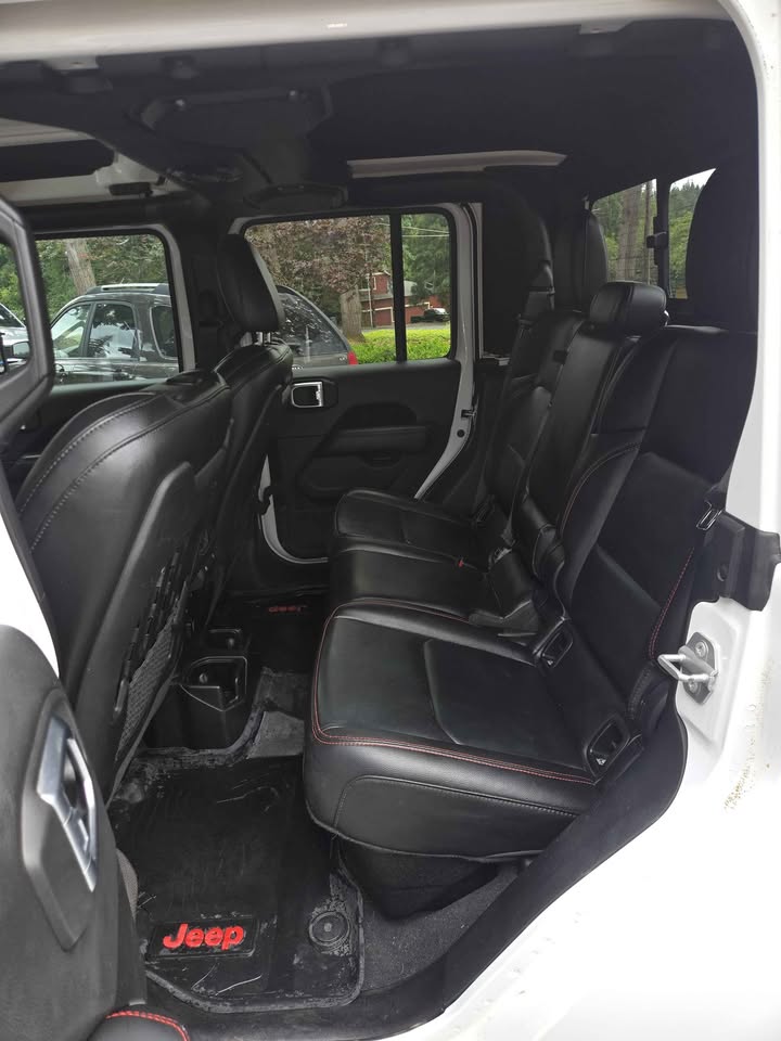 2020 Jeep Gladiator · Rubicon Pickup 4D 5 ft in Eagle Creek, OR (photo 7)