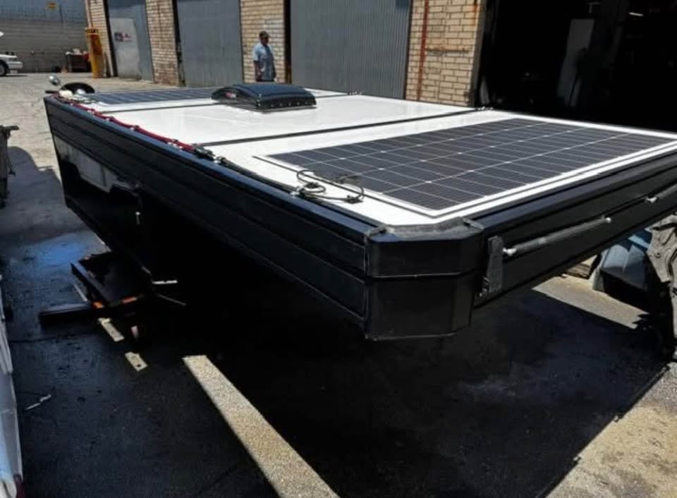 Tune Outdoor M1 Pop-Up Truck Camper w/ Integrated Solar Roof – Toyota Tacoma (photo 2) — photo 2